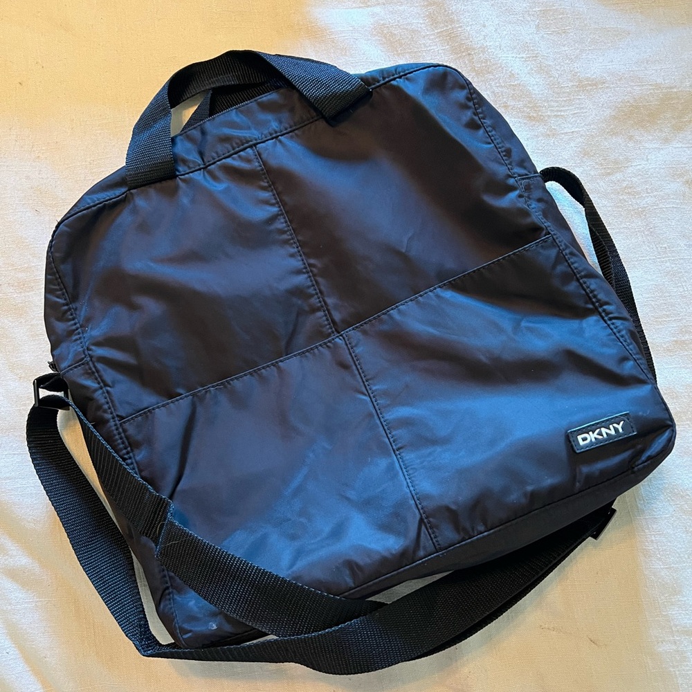 DKNY Medium Black Nylon Should Gym Bag **